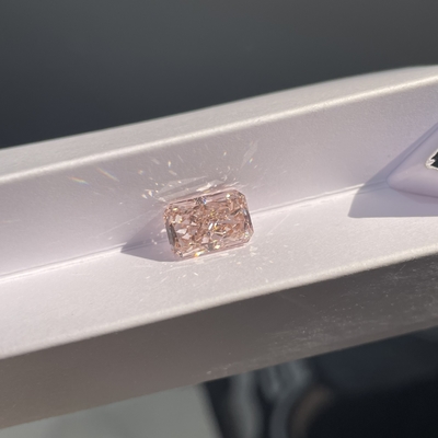 المختبر الاصطناعي المزروع الزهري الماس المتوهج الشكل 1.5ct-1.99ct