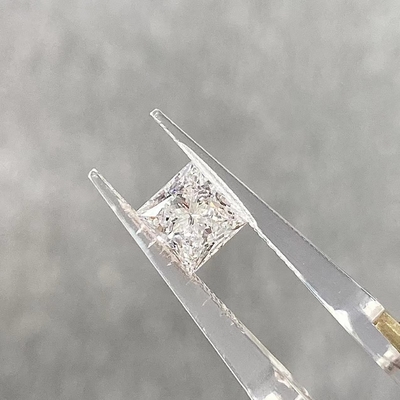 قطعة برينسيس 3.22ct E VS IGI معتمدة في المختبر